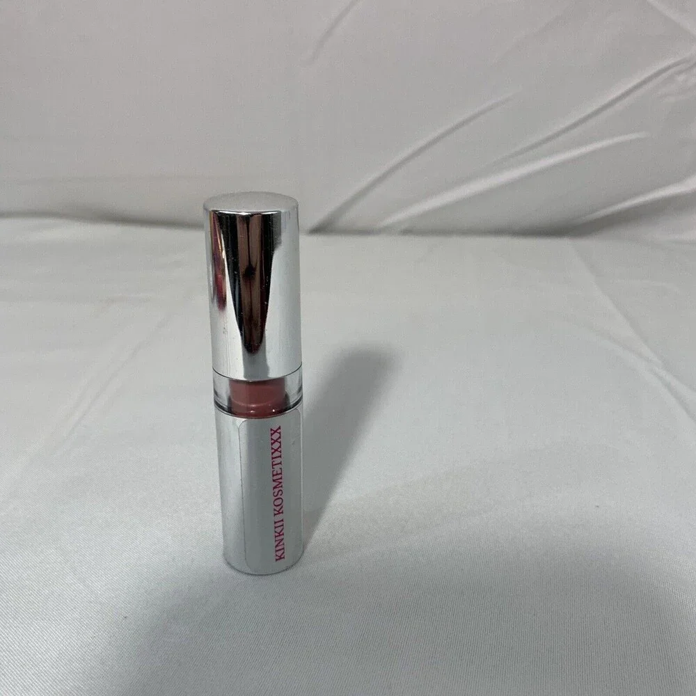 kinktt kosmetixxx lipstick color is Lick my Glass NEW